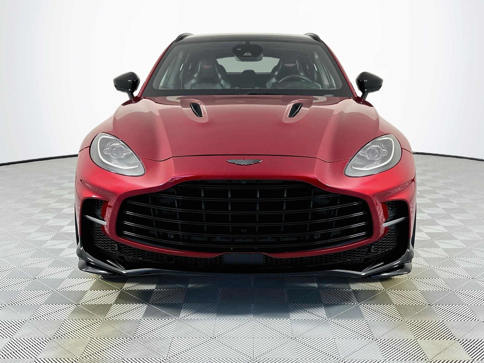 2023 Aston Martin DBX 707