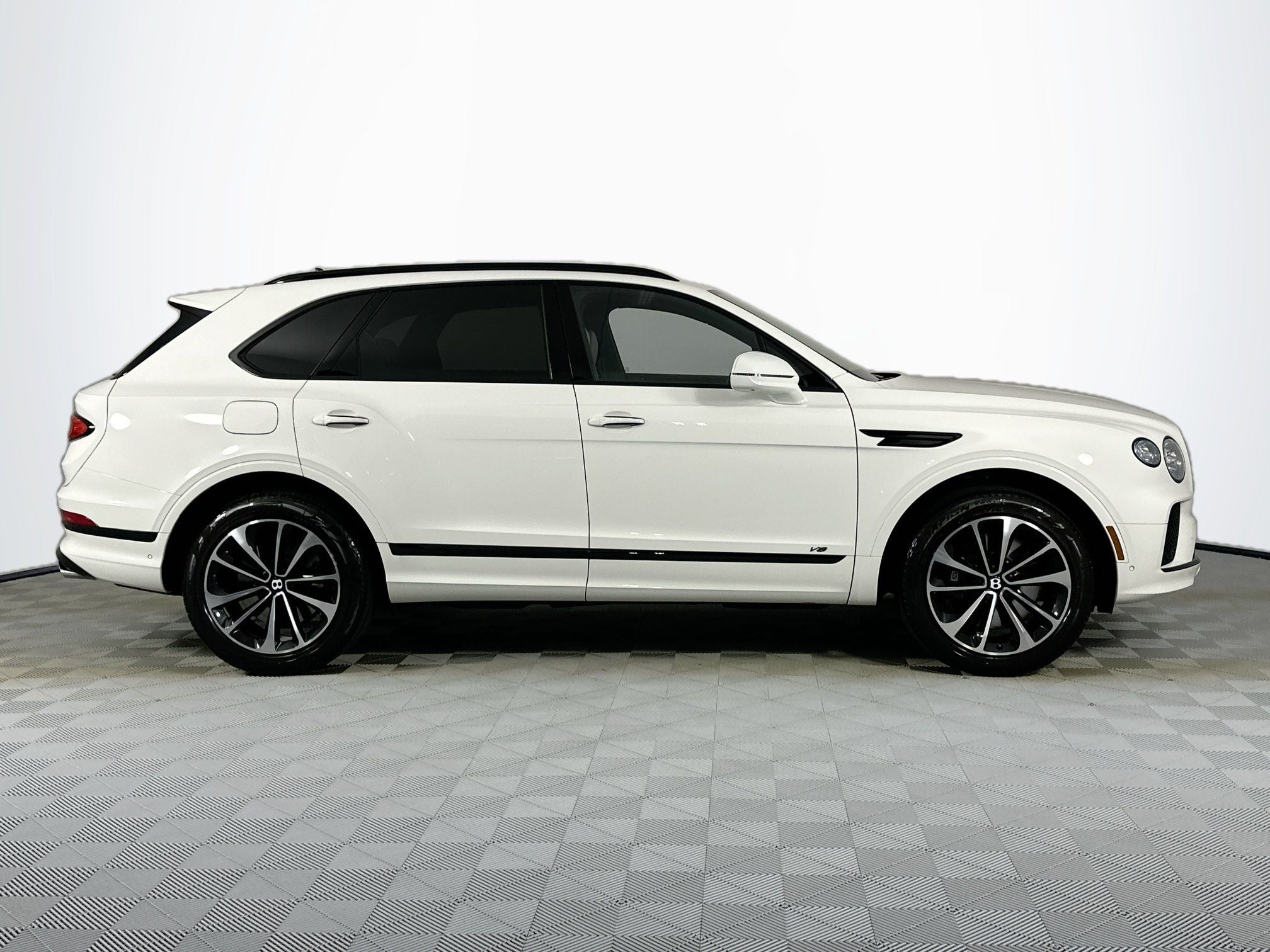 2022 Bentley Bentayga V8 MDS