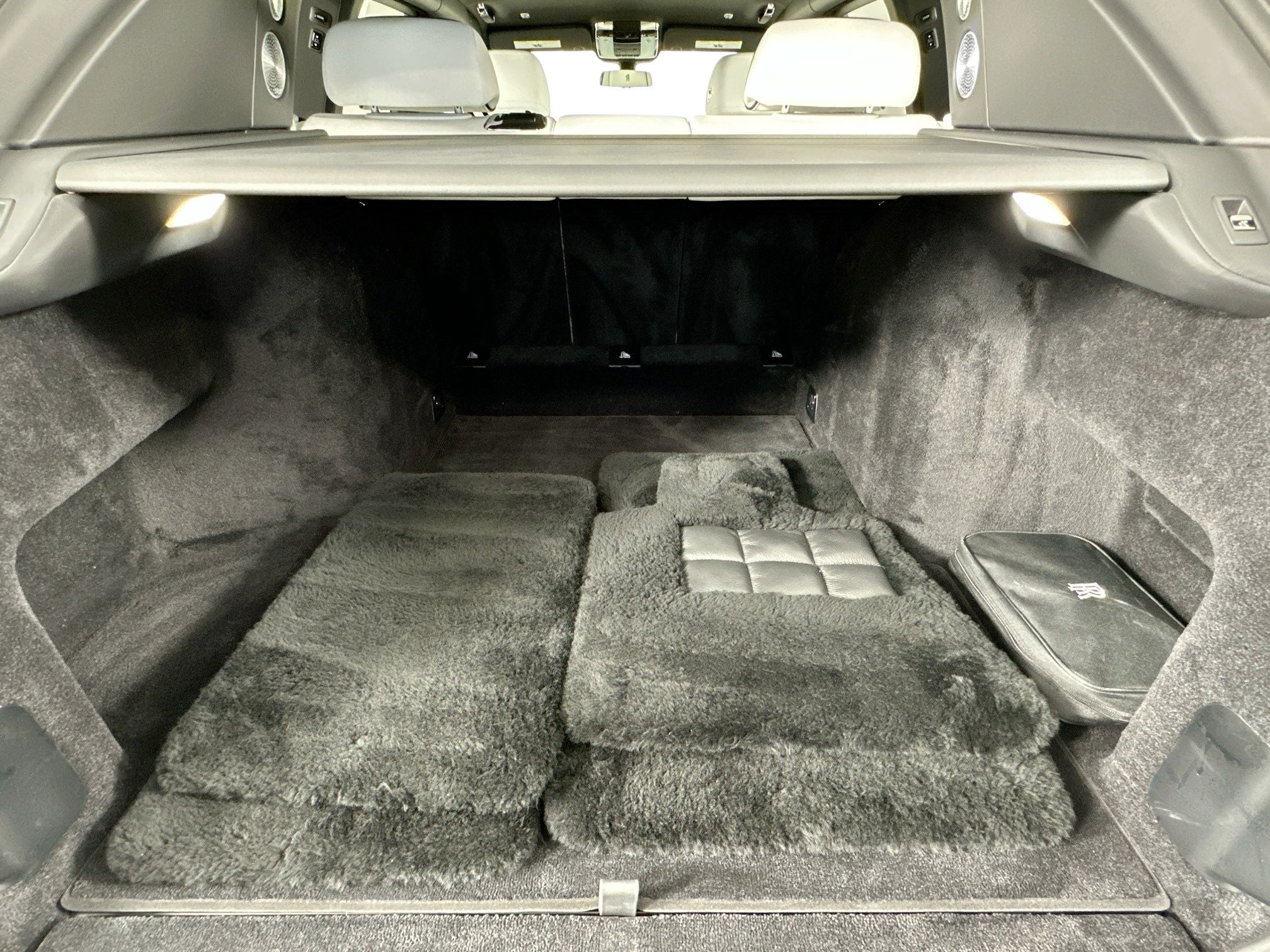 2023 Rolls-Royce Black Badge Cullinan Base