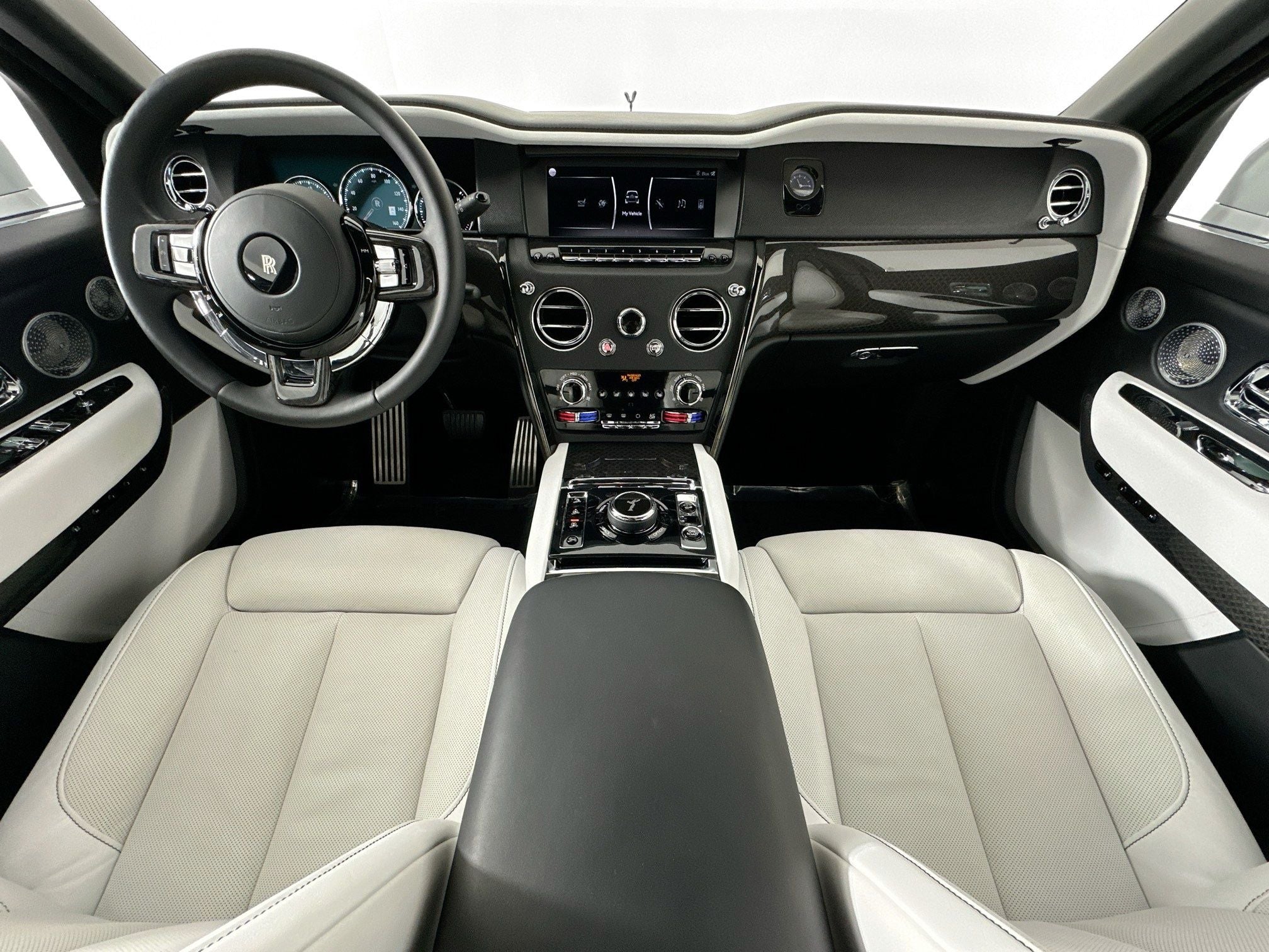 2023 Rolls-Royce Black Badge Cullinan Base