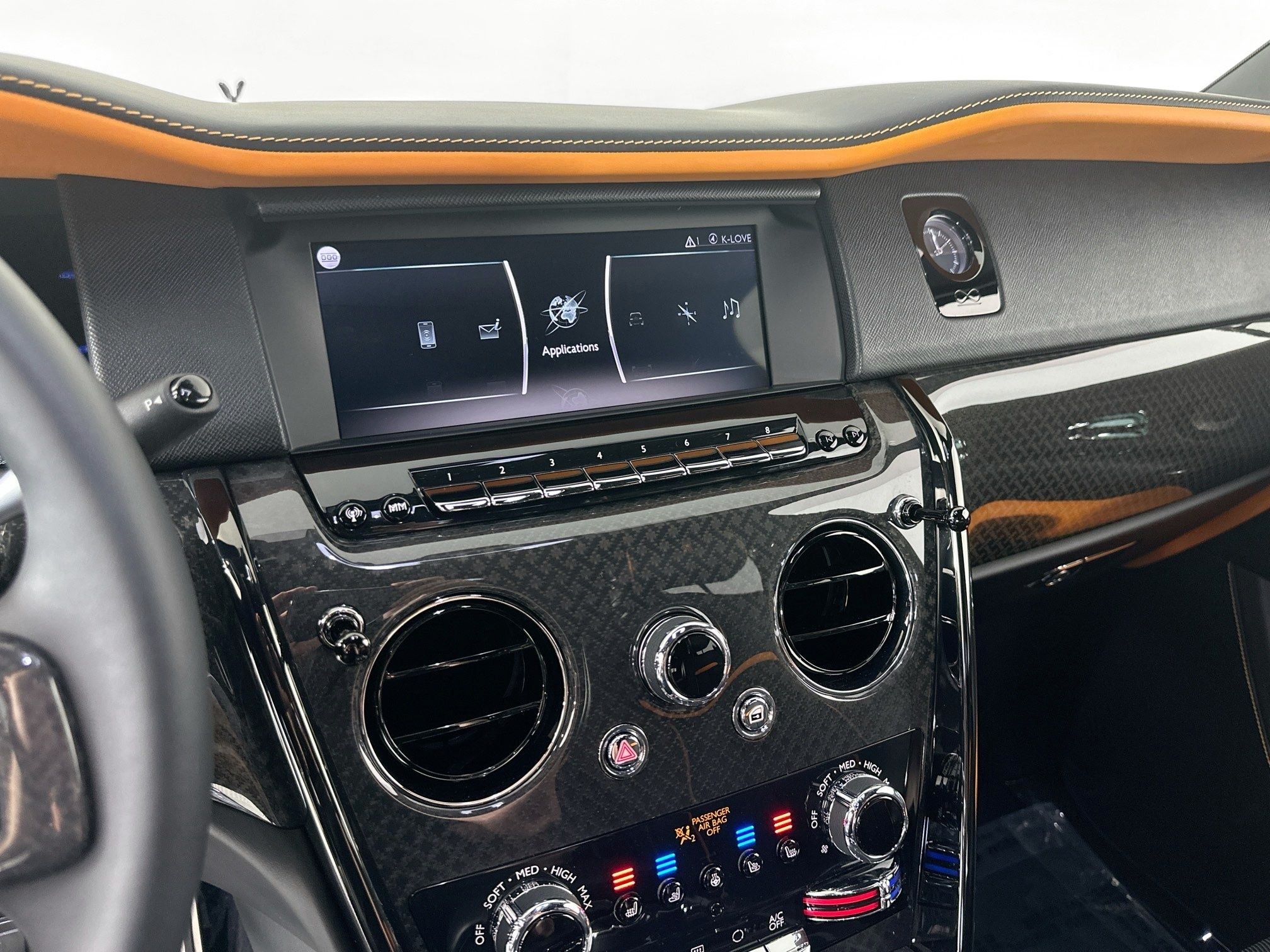 2024 Rolls-Royce Black Badge Cullinan Base