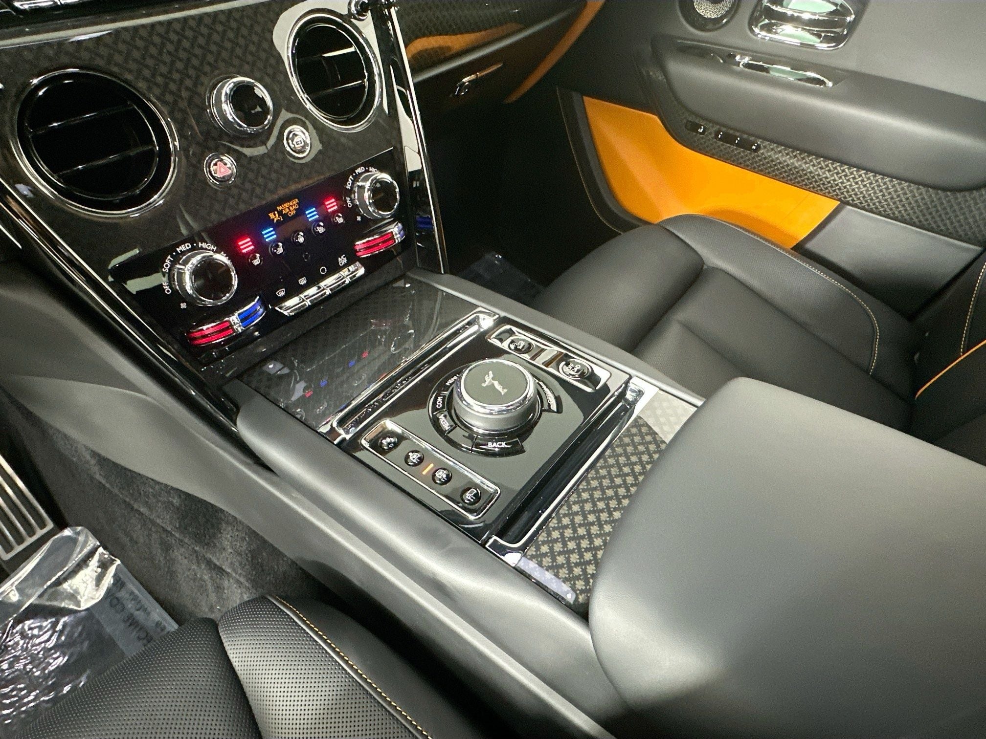 2024 Rolls-Royce Black Badge Cullinan Base