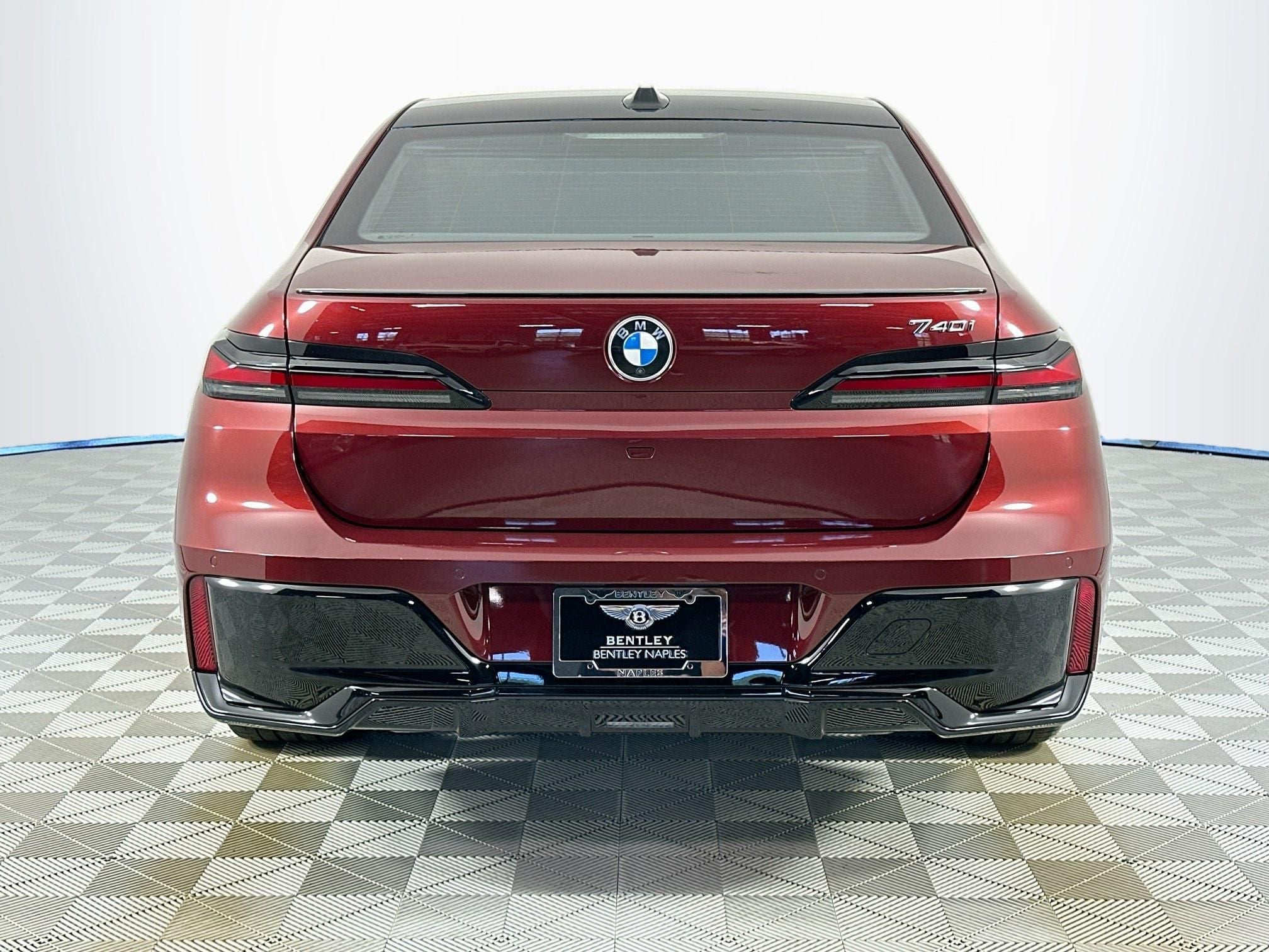 2023 BMW 7 Series 740i