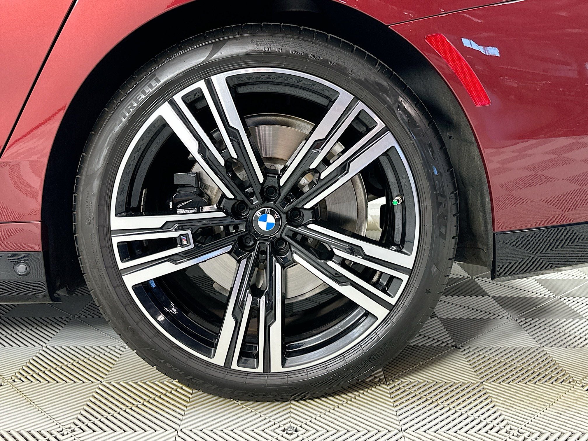 2023 BMW 7 Series 740i