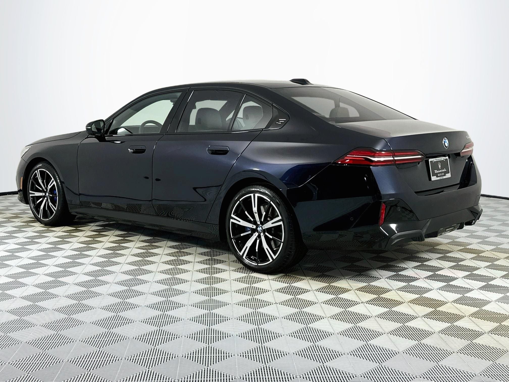 2025 BMW 5 Series 530i M Sport Package