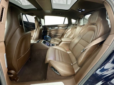 2023 Porsche Panamera E-Hybrid 4 Executive