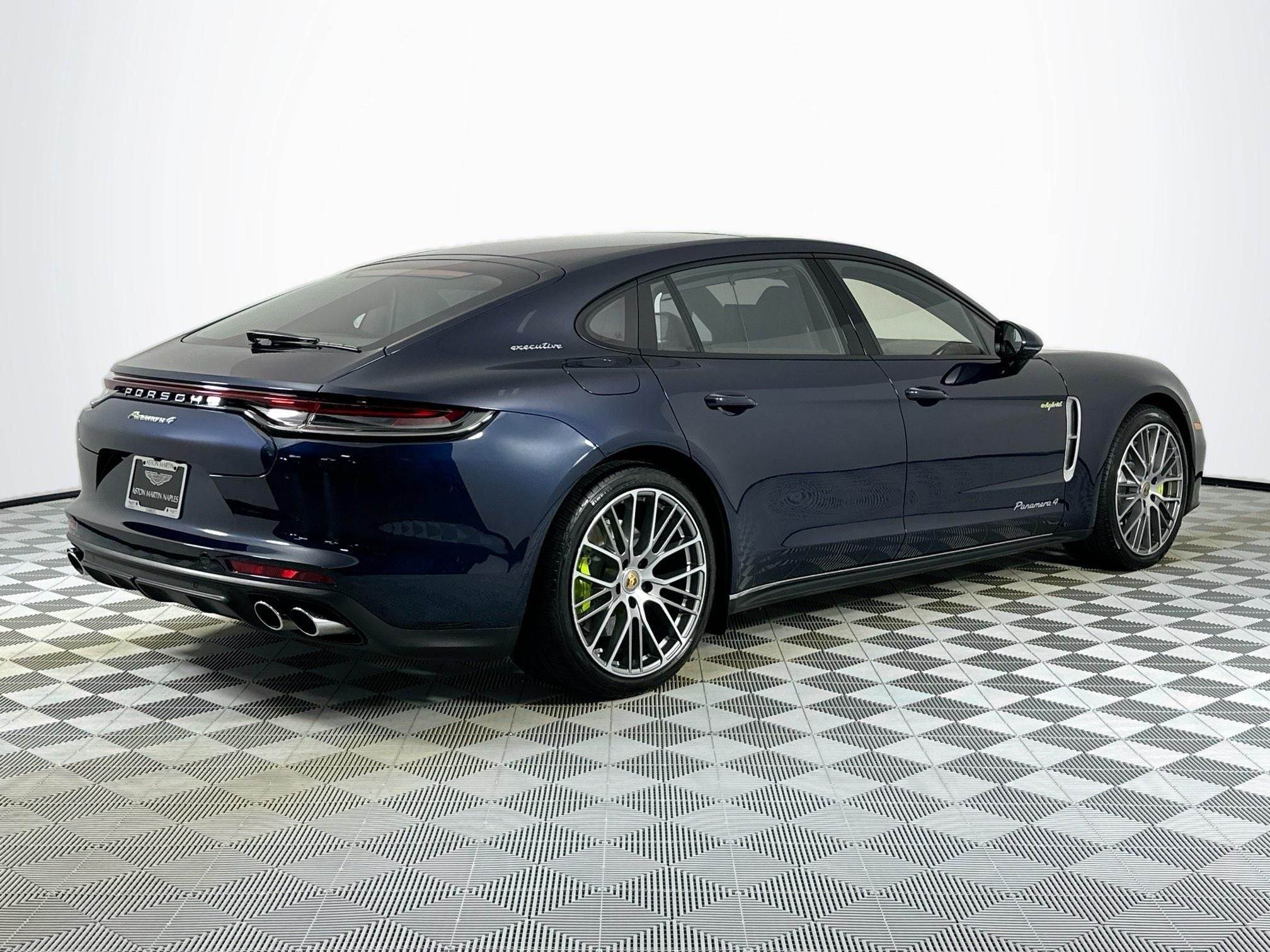 2023 Porsche Panamera E-Hybrid 4 Executive