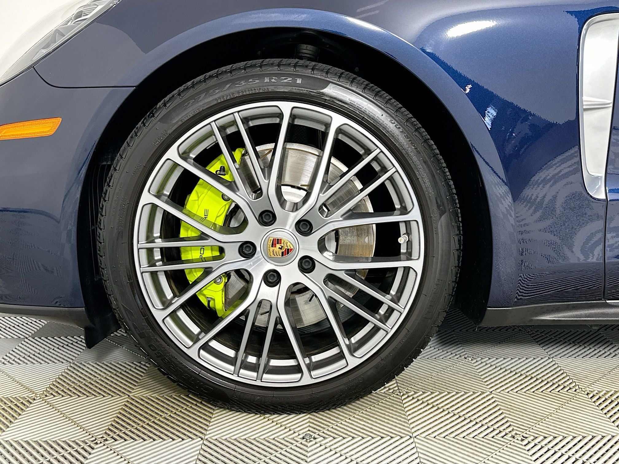 2023 Porsche Panamera E-Hybrid 4 Executive