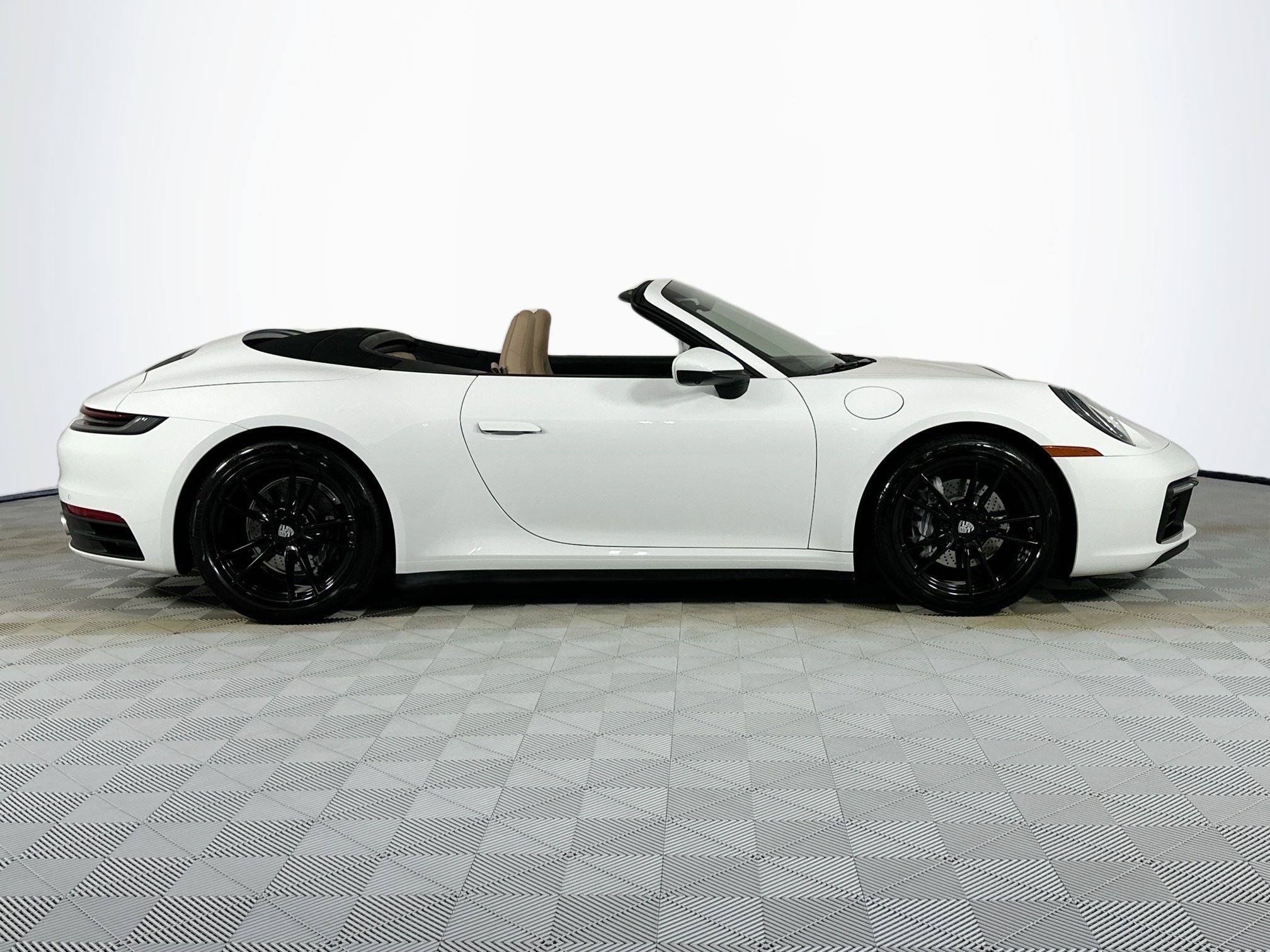 2022 Porsche 911 Carrera