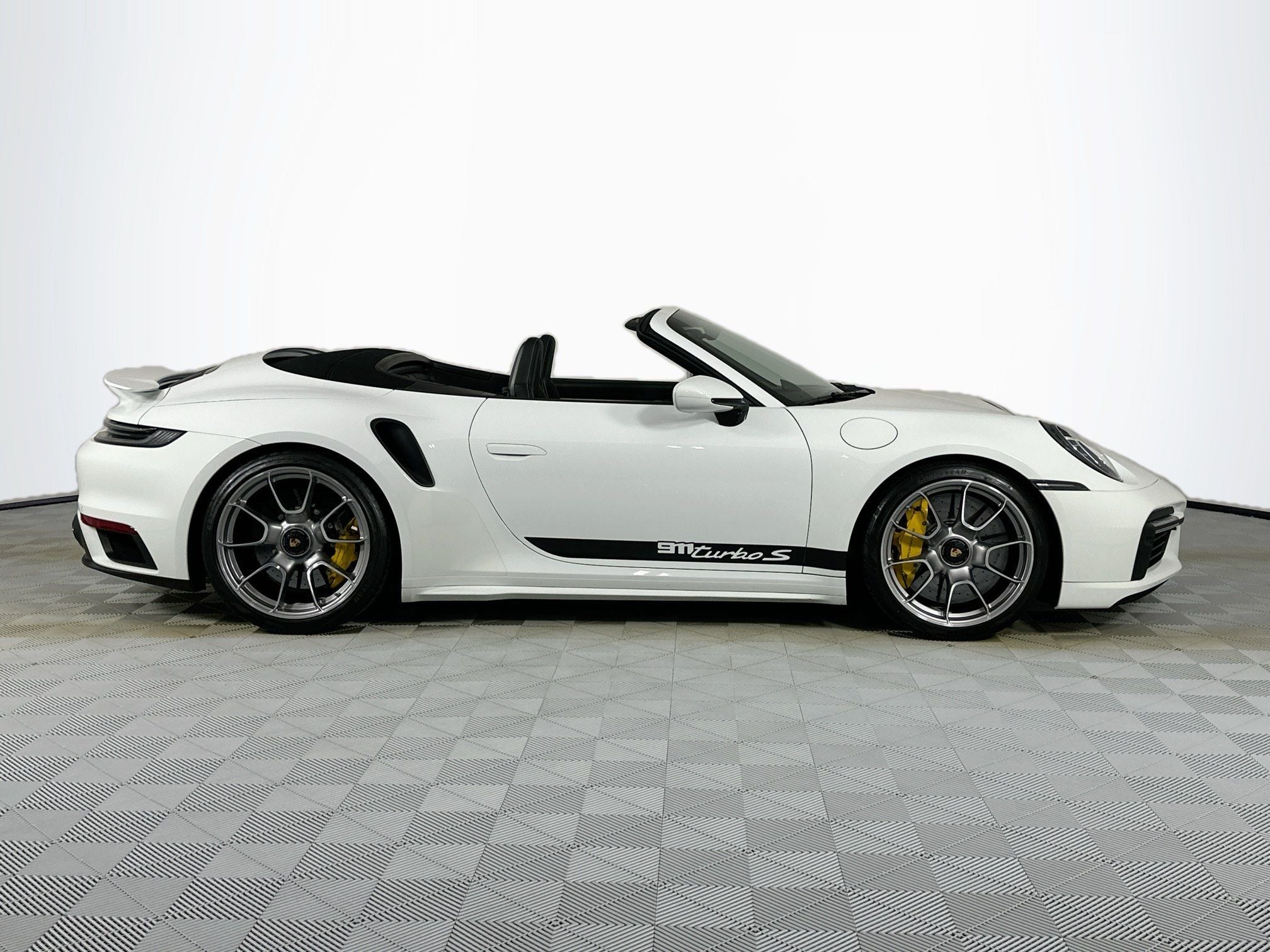 2024 Porsche 911 Turbo S Cabriolet