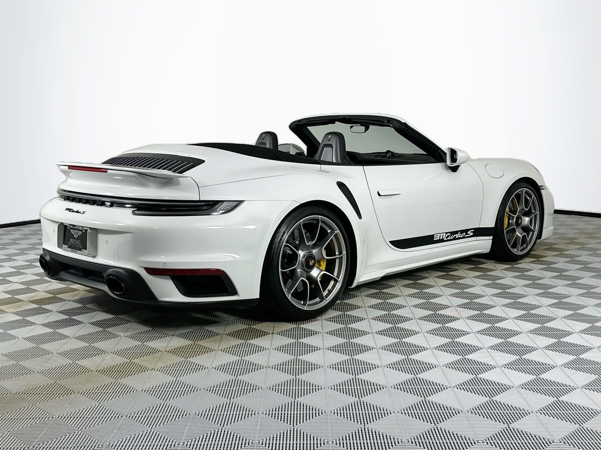 2024 Porsche 911 Turbo S Cabriolet
