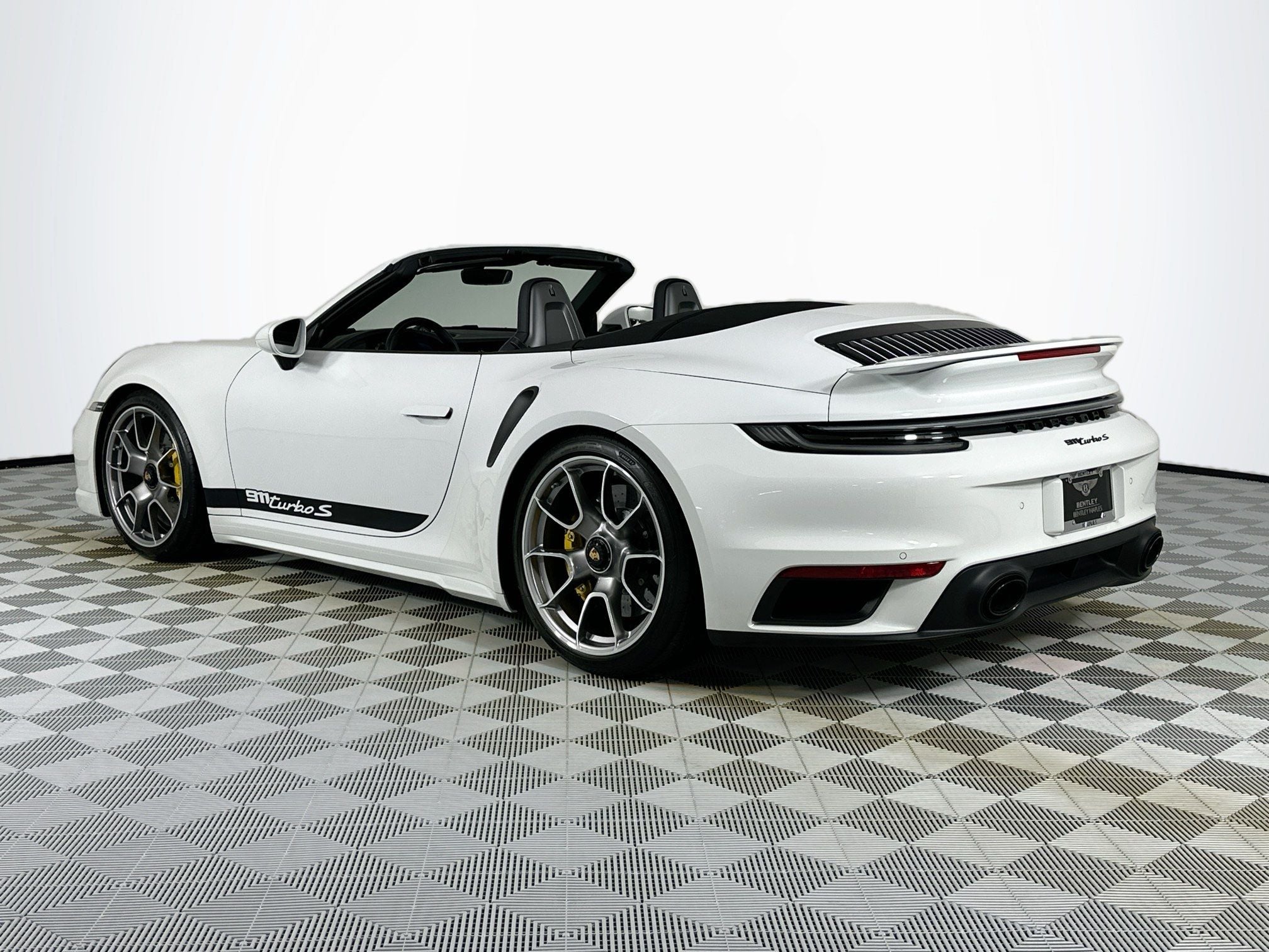 2024 Porsche 911 Turbo S Cabriolet