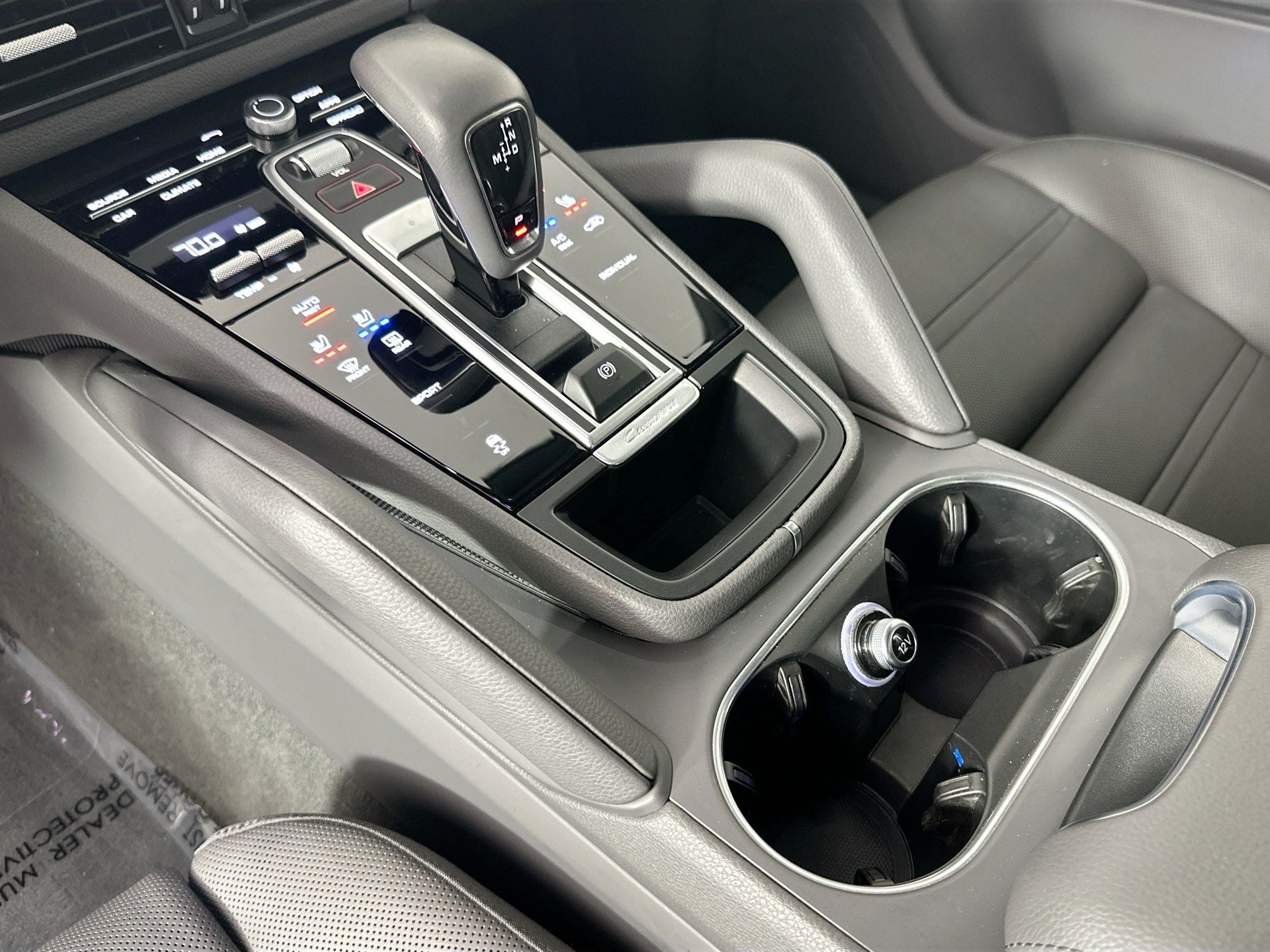 2023 Porsche Cayenne Platinum Edition