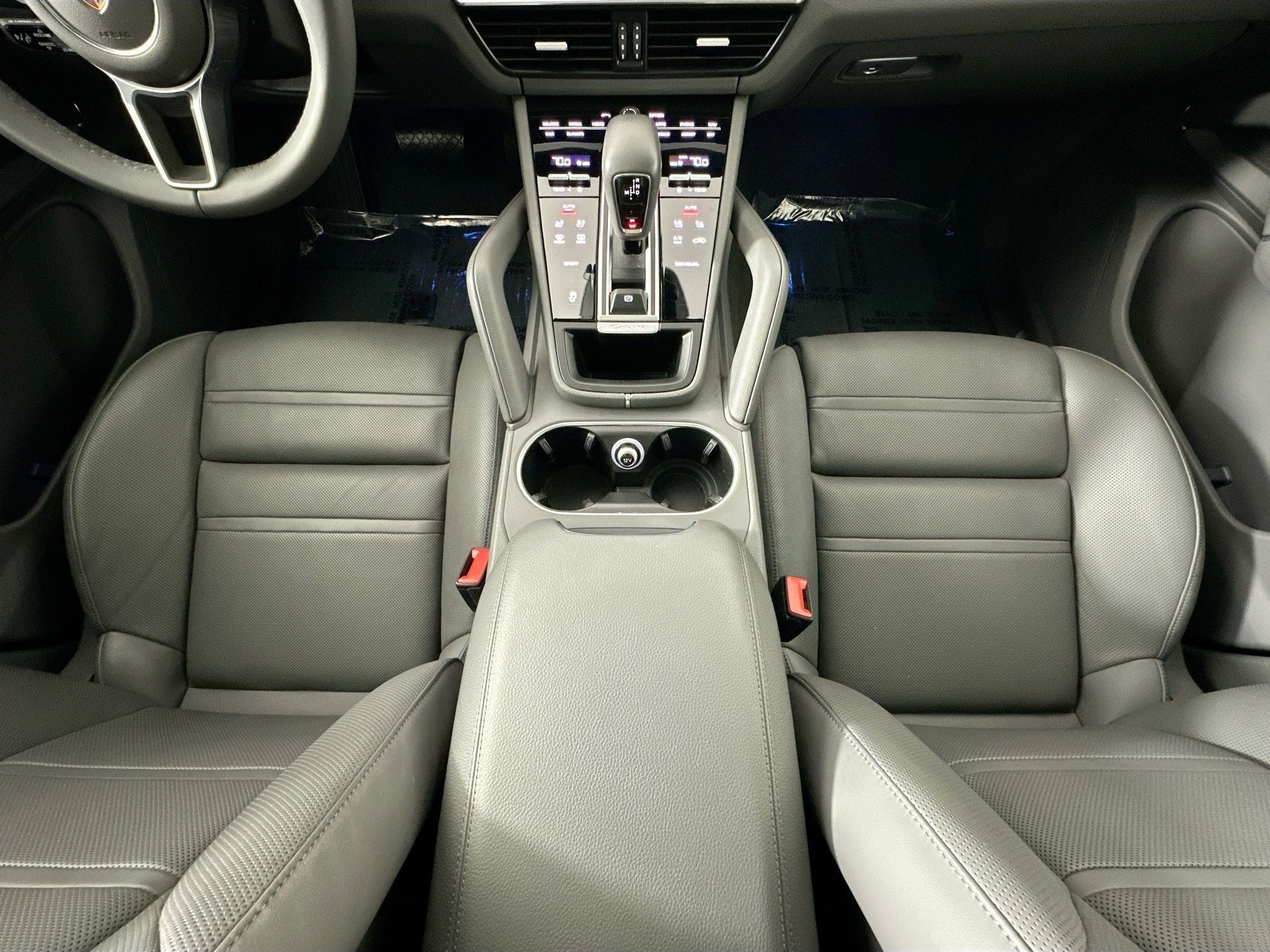 2023 Porsche Cayenne Platinum Edition