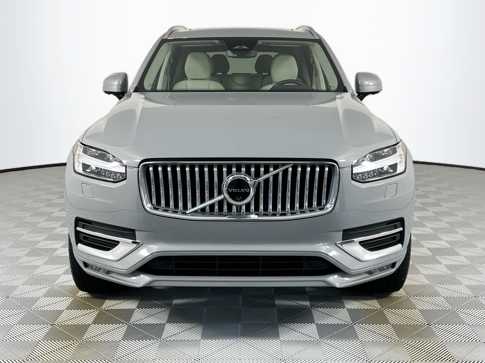 2025 Volvo XC90 B6 Plus 7-Seater