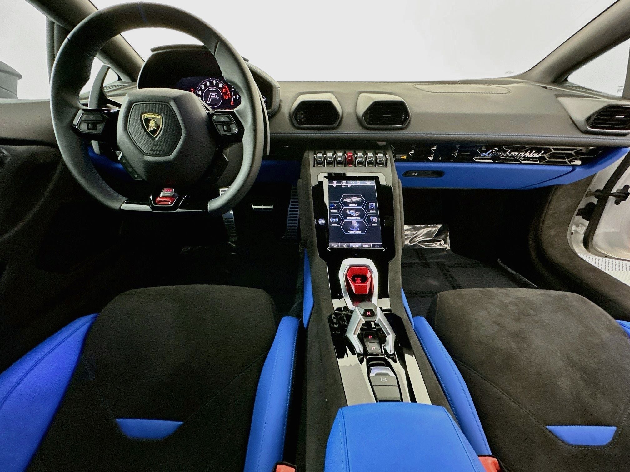 2023 Lamborghini Huracan Sterrato Base