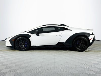2023 Lamborghini Huracan Sterrato Base