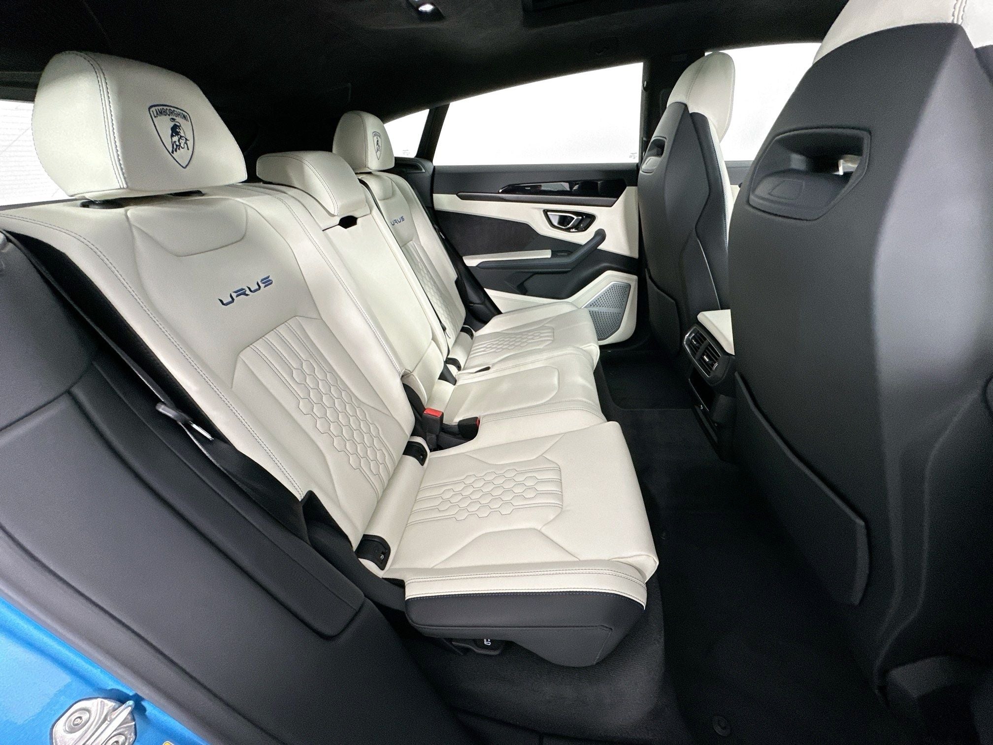 2023 Lamborghini Urus S