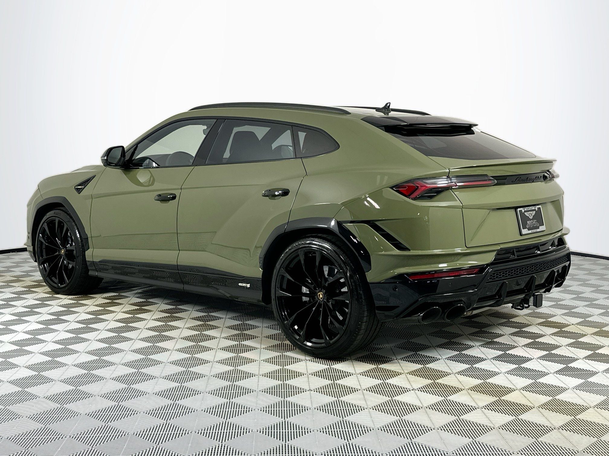 2024 Lamborghini Urus S