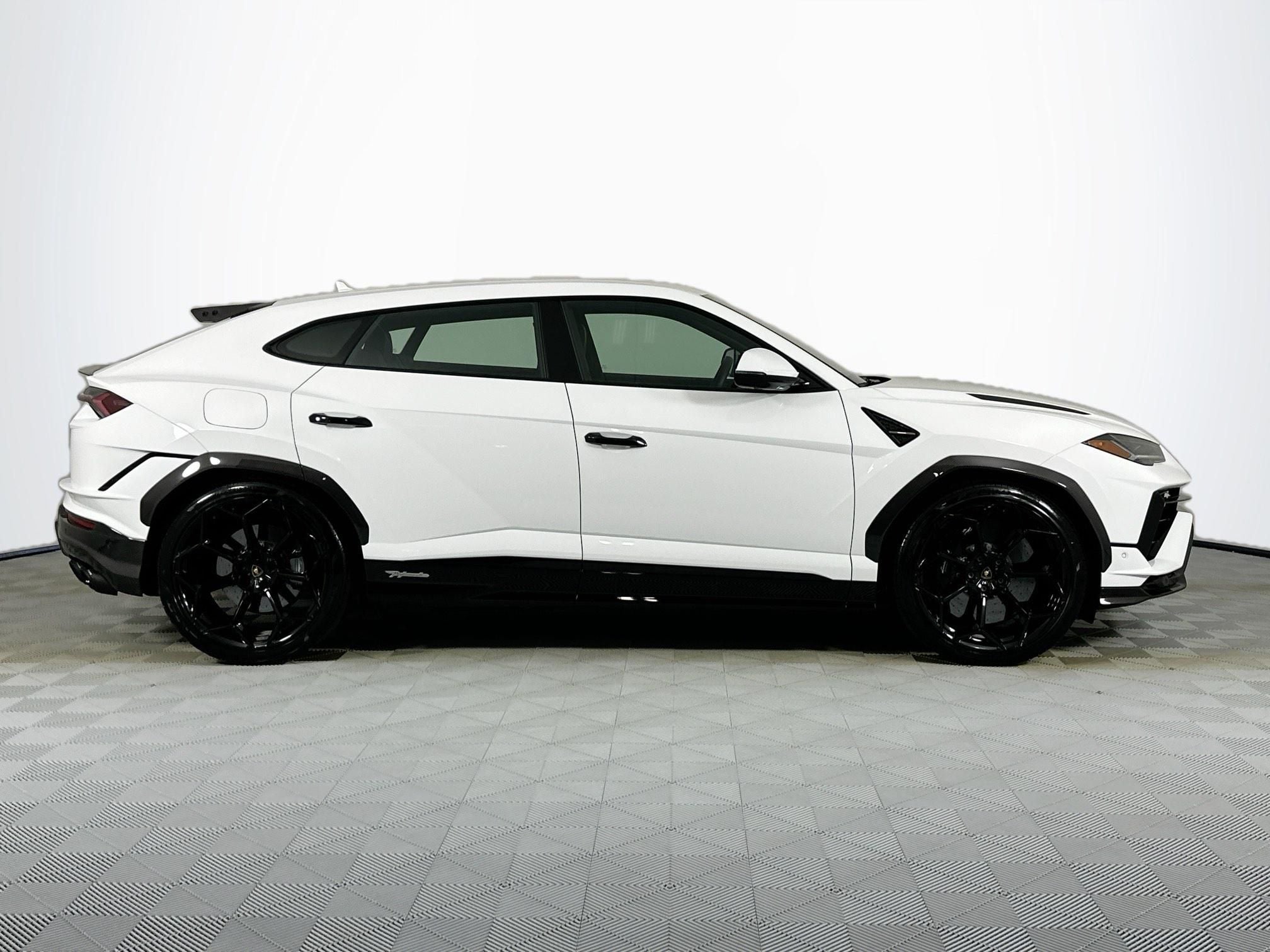 2024 Lamborghini Urus Performante