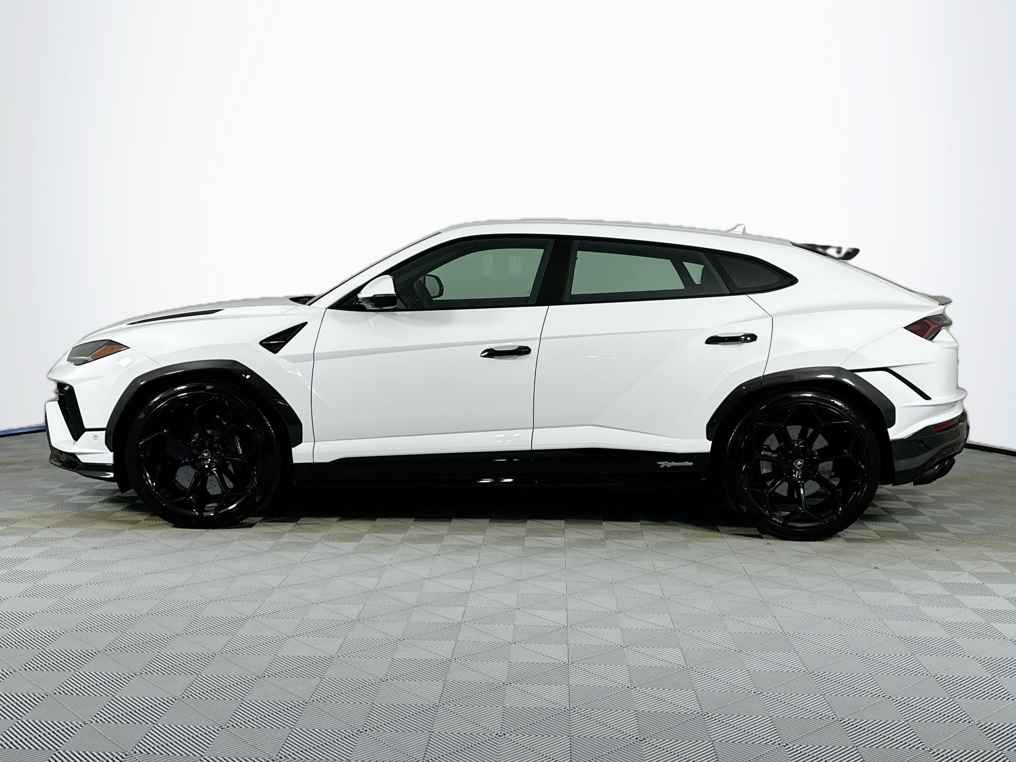 2024 Lamborghini Urus Performante