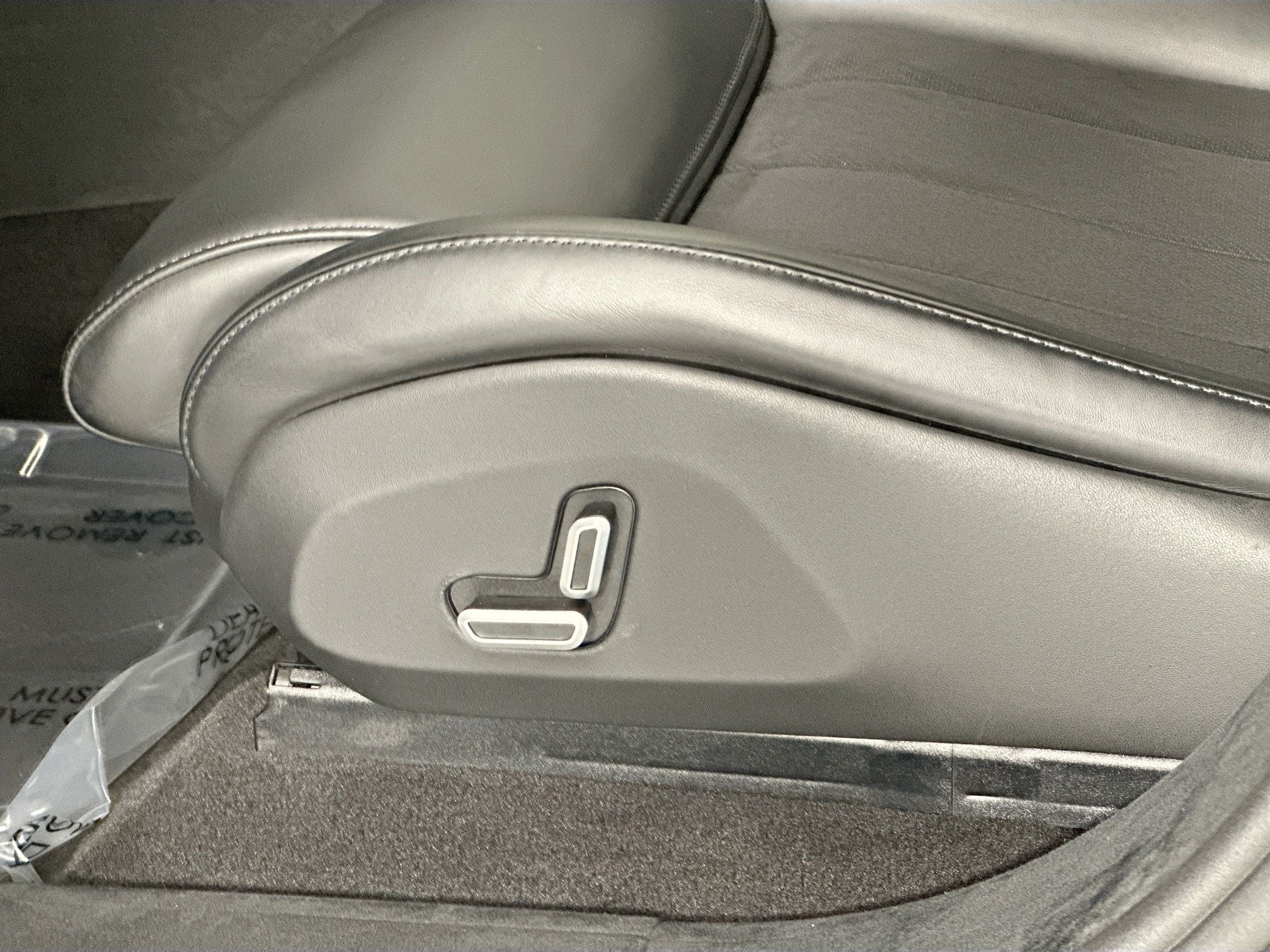 2023 Ferrari Purosangue Base