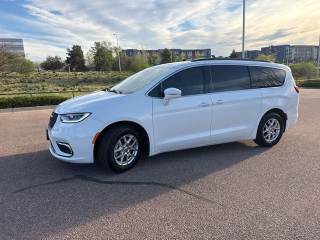 2022 Chrysler Pacifica Touring L