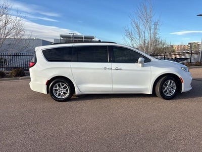 2022 Chrysler Pacifica Touring L