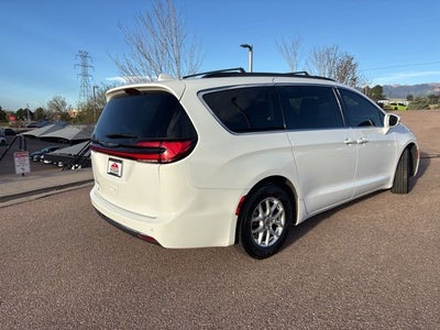 2022 Chrysler Pacifica Touring L