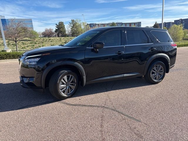 2025 Nissan Pathfinder S
