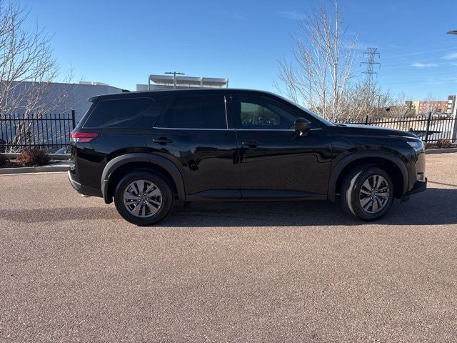 2025 Nissan Pathfinder S