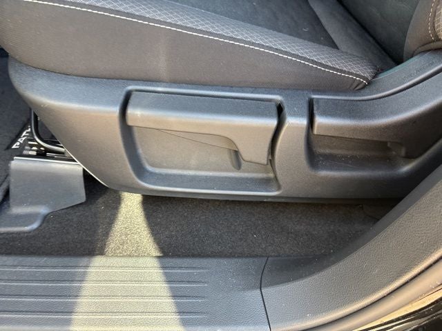 2025 Nissan Pathfinder S
