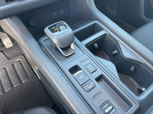 2025 Nissan Pathfinder S