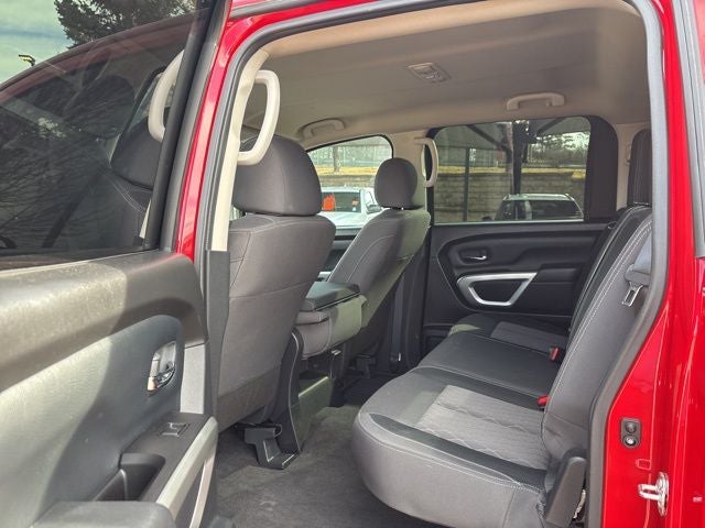 2024 Nissan Titan SV