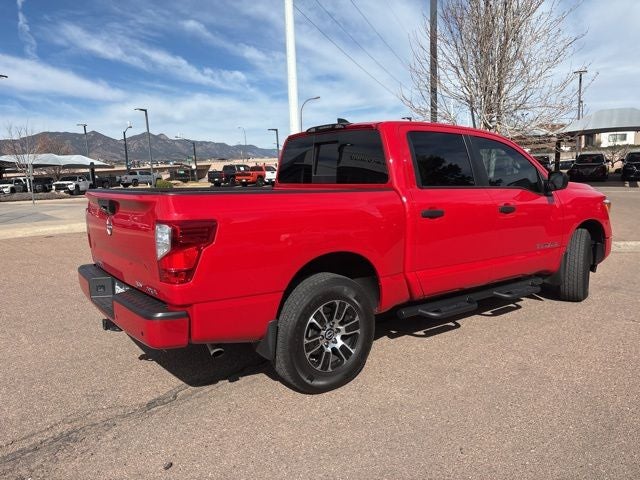 2024 Nissan Titan SV