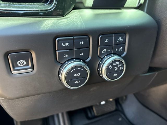 2025 GMC Sierra 1500 AT4X