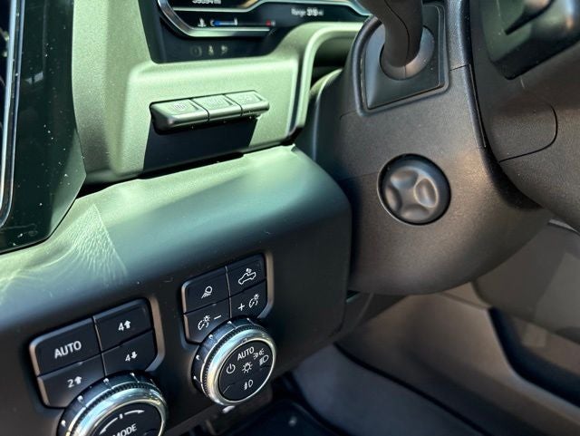 2025 GMC Sierra 1500 AT4X