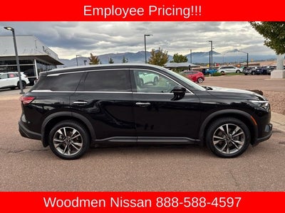 2023 INFINITI QX60 LUXE