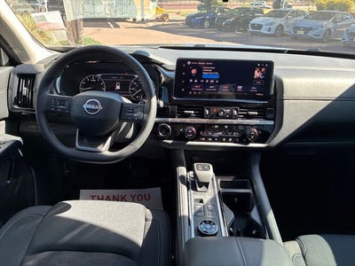 2026 Nissan Pathfinder SV