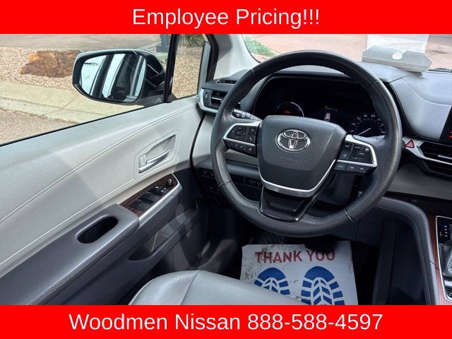 2021 Toyota Sienna XLE 8 Passenger