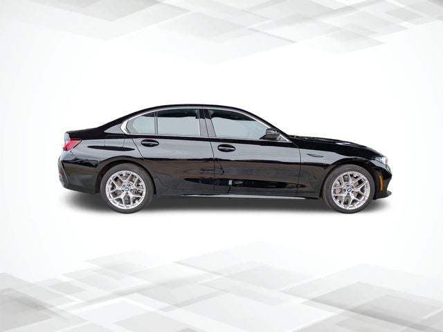 2025 BMW 3 Series 330i xDrive