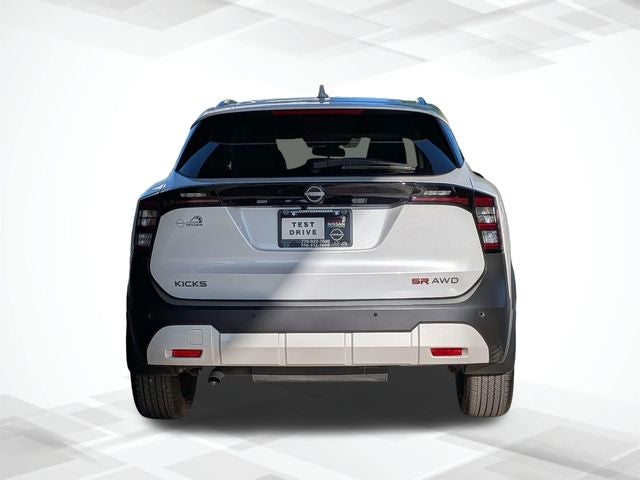 2025 Nissan Kicks SR