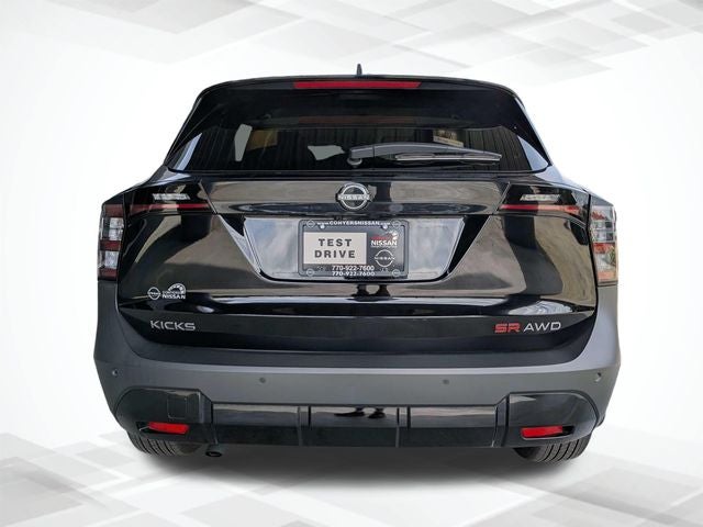 2025 Nissan Kicks SR