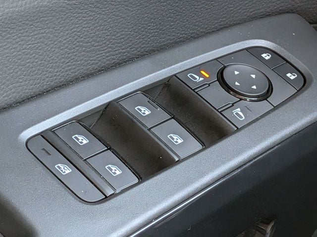 2026 Nissan Pathfinder S