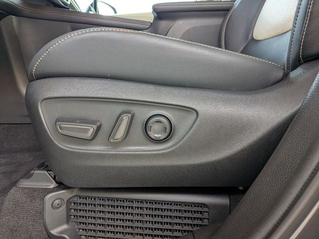 2025 Toyota Sienna Platinum 7 Passenger