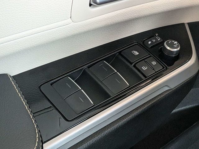 2025 Toyota Sienna Platinum 7 Passenger