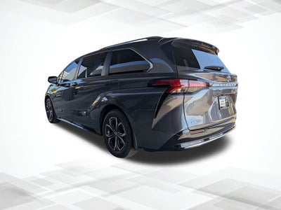 2025 Toyota Sienna Platinum 7 Passenger