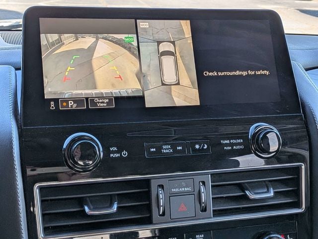 2023 INFINITI QX80 LUXE