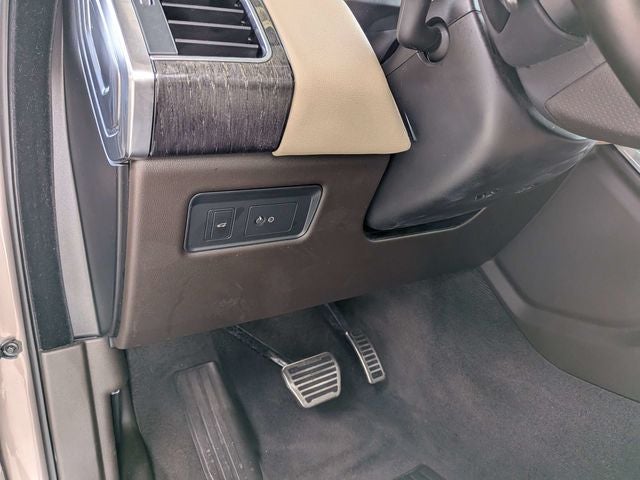 2022 Land Rover Range Rover Sport HSE Silver Edition