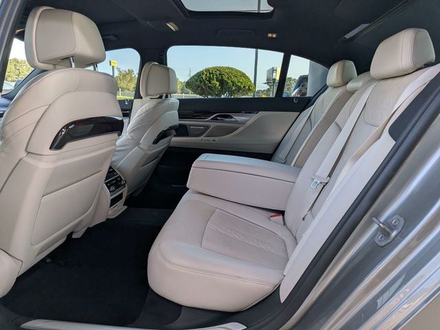 2022 BMW 7 Series 750i xDrive